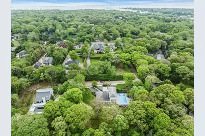 35 Bay Avenue W, Hampton Bays, NY 11946 - Photo 38