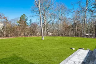 35 Bay Ave W, Hampton Bays, NY 11946 - Photo 22