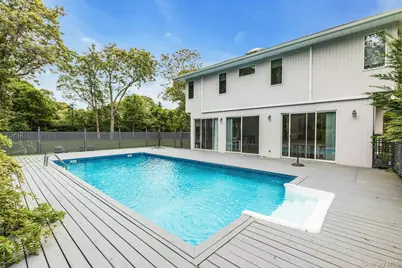 35 Bay Avenue W, Hampton Bays, NY 11946 - Photo 34