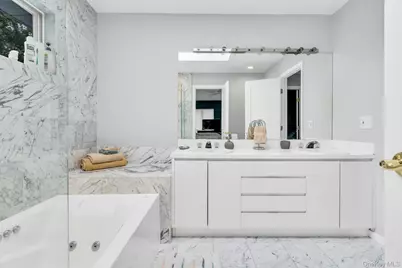 35 Bay Avenue W, Hampton Bays, NY 11946 - Photo 22