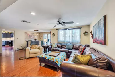 11 Biscayne Drive, Selden, NY 11784 - Photo 12