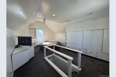 33 Carstairs Road, Valley Stream, NY 11581 - Photo 12