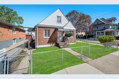25719 87th Road, Floral Park, NY 11001 - Photo 2