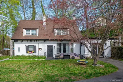25 Whitewood Avenue, New Rochelle, NY 10805 - Photo 1
