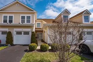 15 Cricket Ct, Shirley, NY 11967 - Photo 2