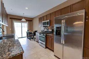 15 Cricket Ct, Shirley, NY 11967 - Photo 8