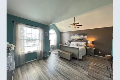 118 Kettles Lane, Medford, NY 11763 - Photo 16