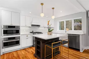 1001 Shore Acres Dr, Mamaroneck, NY 10543 - Photo 4