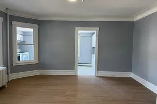 24 Doxsey Pl, Lynbrook, NY 11563 - Photo 6