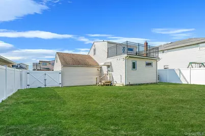 3659 Ionia Street, Seaford, NY 11783 - Photo 30