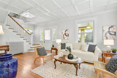 210 Beach Avenue, Mamaroneck, NY 10543 - Photo 8