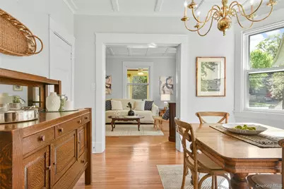 210 Beach Avenue, Mamaroneck, NY 10543 - Photo 10