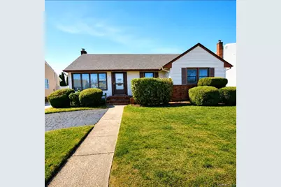 3030 N Jerusalem Road, Wantagh, NY 11793 - Photo 1