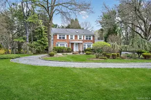 18 Quaker Ridge Dr, Brookville, NY 11545 - Photo 2