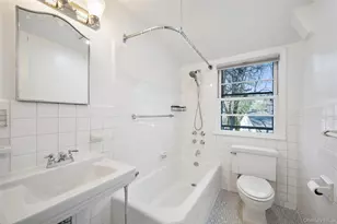 6 Wildway, Bronxville, NY 10708 - Photo 10