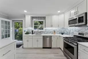 39 Cozine Rd, Center Moriches, NY 11934 - Photo 6