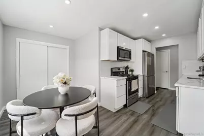 103 Doxbury Lane, Suffern, NY 10901 - Photo 8