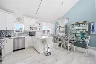 233 Arthur St, Freeport, NY 11520 - Photo 8