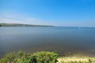 24 Bay Ave, Sea Cliff, NY 11579 - Photo 30