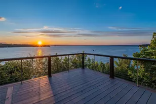24 Bay Ave, Sea Cliff, NY 11579 - Photo 4