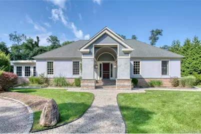 11003 Main Road, East Marion, NY 11939 - Photo 2