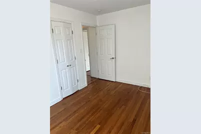 1016 Oaks Drive, Franklin Square, NY 11010 - Photo 8