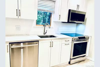 4 Avenue B, Port Washington, NY 11050 - Photo 4