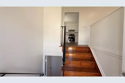 540 Oak Street, Copiague, NY 11726 - Photo 2