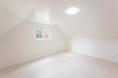 2 Oakland Drive N, Riverhead, NY 11901 - Photo 12