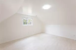 2 Oakland Dr N, Riverhead, NY 11901 - Photo 12