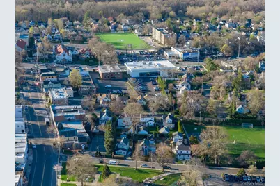 24 Dennis Street, Manhasset, NY 11030 - Photo 16