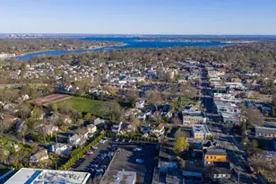 24 Dennis St, Manhasset, NY 11030 - Photo 24