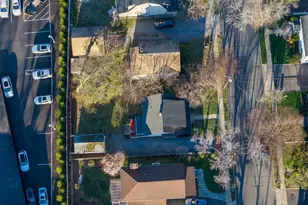 24 Dennis St, Manhasset, NY 11030 - Photo 14