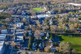 24 Dennis St, Manhasset, NY 11030 - Photo 22