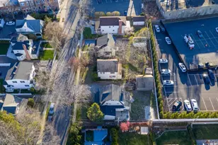 24 Dennis St, Manhasset, NY 11030 - Photo 8