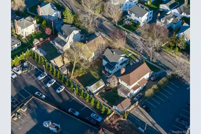 24 Dennis Street, Manhasset, NY 11030 - Photo 12