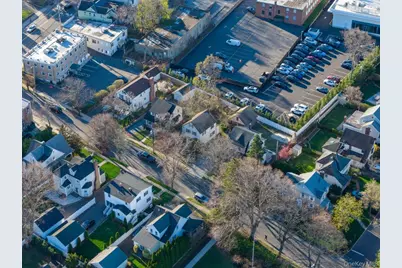 24 Dennis Street, Manhasset, NY 11030 - Photo 18