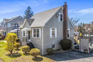 47 Ellison Ave, Westbury, NY 11590 - Photo 2