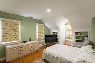 215-15 86th Ave, Hollis, NY 11427 - Photo 24