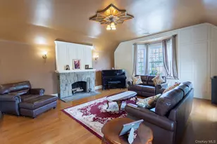 215-15 86th Ave, Hollis, NY 11427 - Photo 18