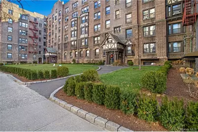 240 Martine Avenue #4G, White Plains, NY 10601 - Photo 18