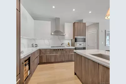 10 Shore Road #208, Glenwood Landing, NY 11547 - Photo 22