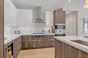 10 Shore Rd, Glenwood Landing, NY 11547 - Photo 22