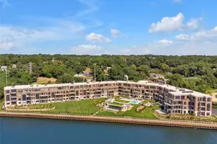 10 Shore Rd, Glenwood Landing, NY 11547 - Photo 16