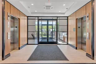 10 Shore Rd, Glenwood Landing, NY 11547 - Photo 8