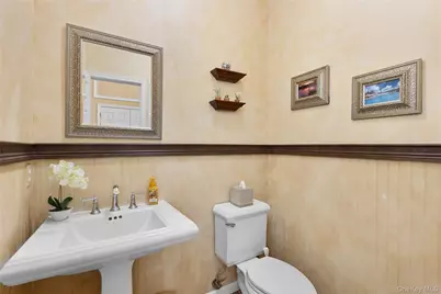 875 Hanover Street, Yorktown Heights, NY 10598 - Photo 22