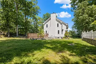 875 Hanover St, Yorktown Heights, NY 10598 - Photo 36