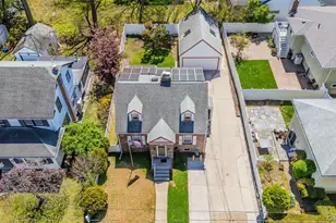 76 Davison Ave, Lynbrook, NY 11563 - Photo 4