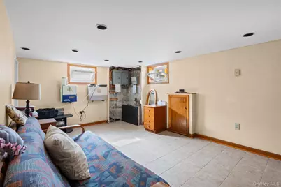 76 Davison Avenue, Lynbrook, NY 11563 - Photo 28