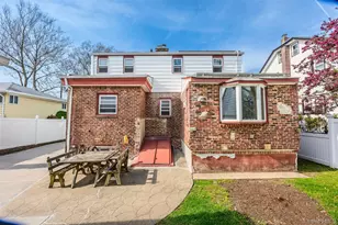 76 Davison Ave, Lynbrook, NY 11563 - Photo 30